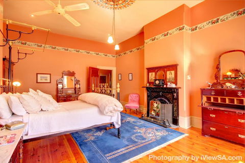 Buxton Manor - Accommodation Adelaide 2