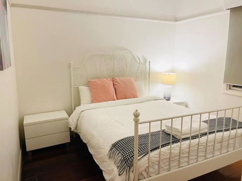 D115 Exquisite Natural Stay - Accommodation Adelaide 0