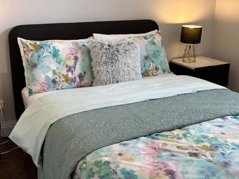 Daisy Cottage On Duke 3BR - Accommodation Adelaide 4