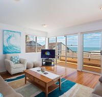 3 'The Clippers' 131 Soldiers Point Road - fabulous waterfront unit - Accommodation Adelaide