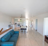 3 Bedroom Apartment // Spence St - Accommodation Adelaide