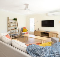 3 Bedroom Apartment Minutes from Main Beach - Accommodation Adelaide