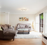 3-Bed Home with BBQ Patio near Parks and Playgrounds - Accommodation Adelaide