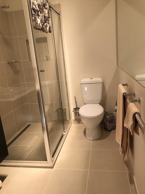 5 Star Room With Own Bathroom - Singles, Couples, Families Or Executives - Accommodation Adelaide 2