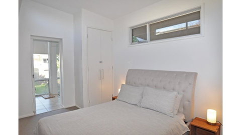 52 ON BAYVIEW - PET FRIENDLY (OUTSIDE ONLY) - Accommodation Adelaide 1