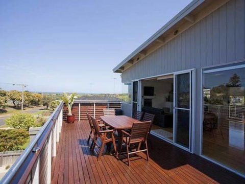 A Beautiful Beach House Torquay - Accommodation Adelaide 0