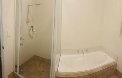 A Better Life Animal Sanctuary FarmStay - Private Two-Bedrooms, Lounge Room & Bathroom & Toilet, Shared Kitchen - Accommodation Adelaide 1