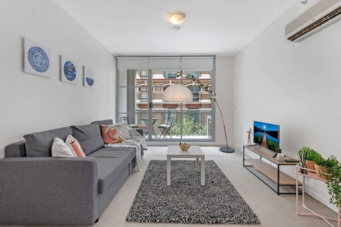 A Modern & Stylish Studio Near Darling Harbour - Accommodation Adelaide 2