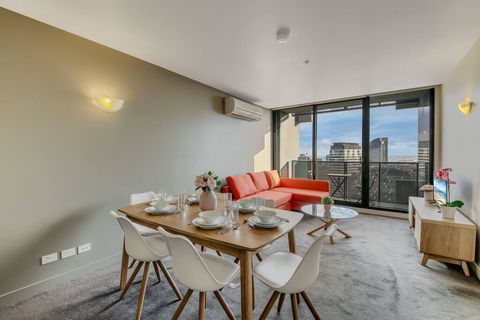 A Modern 2BR CBD Apt, City Views, FREE Parking - Accommodation Adelaide 0