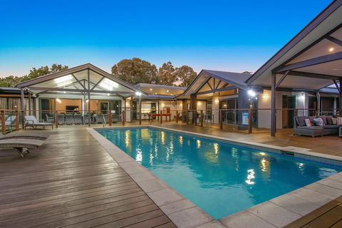 A PERFECT STAY - Lennox Unique Coastal Retreat - Accommodation Adelaide 0