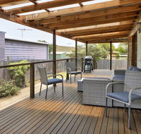 A Reel Teal - Accommodation Adelaide