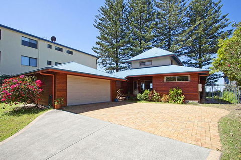 Absolute Beachfront At Hastings - Accommodation Adelaide 1