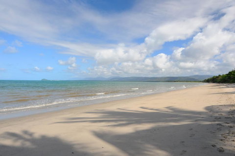 ABSOLUTE BEACHFRONT BLISS @ NEWELL BEACH - Accommodation Adelaide 1