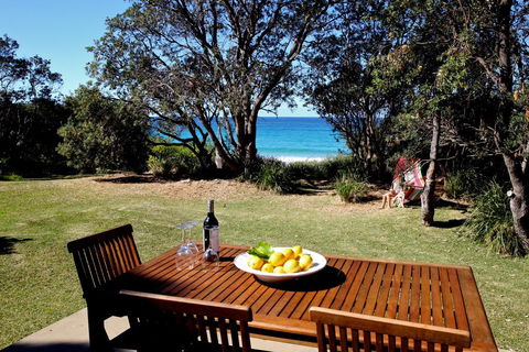 Absolute Beachfront Mollymook - Accommodation Adelaide 1