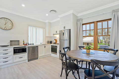 Accommodation Hunter - Adams Street Maitland - Accommodation Adelaide 0