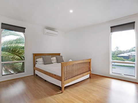 Adelaide Holiday Homes - Accommodation Adelaide 0