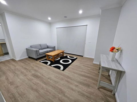 E 4 Room Retreat Family Friendly - Accommodation Adelaide 3