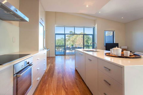 Eagle Escape I Private Properties - Accommodation Adelaide 3
