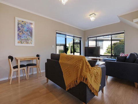 Eagle Heights Holiday Units - Accommodation Adelaide 2