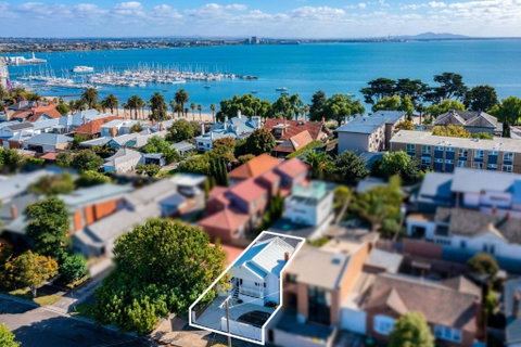Eastern Beach Retreat - Accommodation Adelaide 1