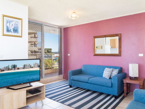 Ebbtide 6 - Accommodation Adelaide 1