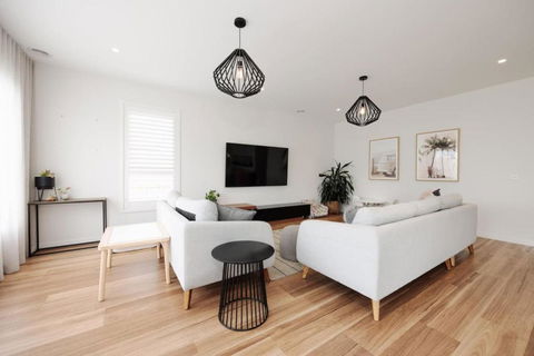 EDEN Spacious Torquay Family Escape - Accommodation Adelaide 1