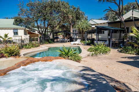 E.V. - Eurong Beach Villa - Accommodation Adelaide 0