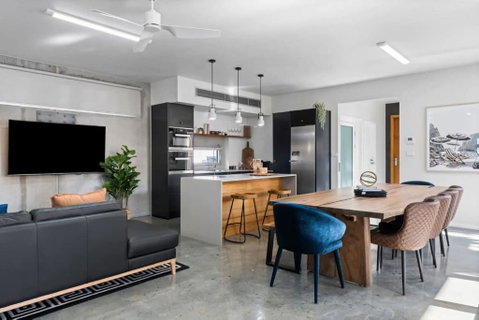 Exquisite Beachside Mansion - Accommodation Adelaide 0