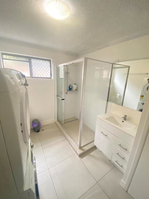 Fabulous Canal-front Unit In Mooloolaba - Accommodation Adelaide 2