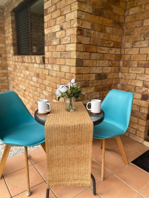 Fabulous Canal-front Unit In Mooloolaba - Accommodation Adelaide 3