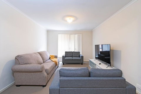Family Home For A Fiesta - Accommodation Adelaide 3