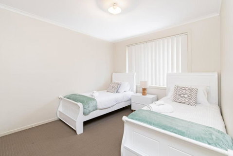 Family Home For A Fiesta - Accommodation Adelaide 4
