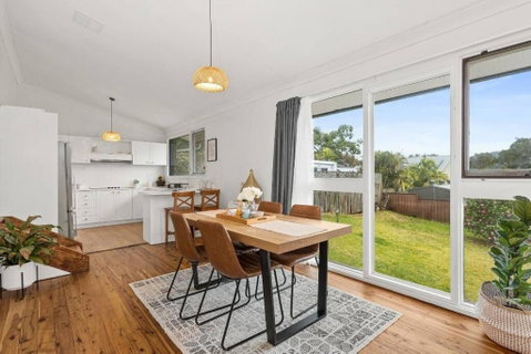 Family Home With Views - Kanahooka - Accommodation Adelaide 0