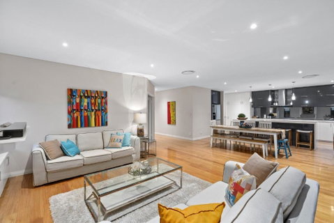 Family Vacation Escapade Shops Beach And Sun Await - Accommodation Adelaide 0