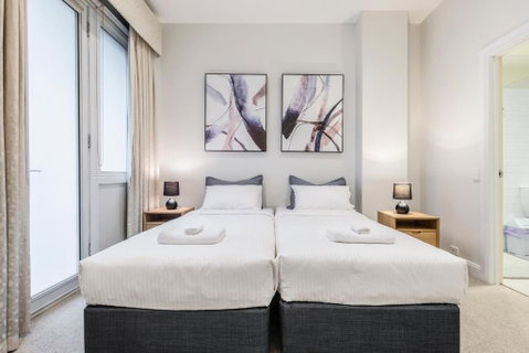 Fabulous Collins Street Luxury 2 BR Apartment - Accommodation Adelaide 2