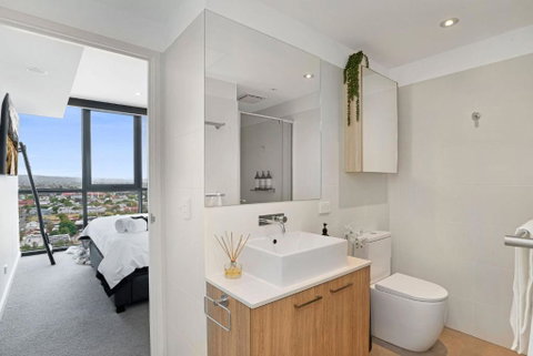 Frank & Franki @ West Franklin - Accommodation Adelaide 4