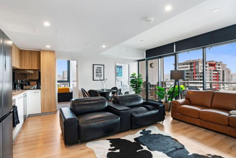 Frank & Franki @ West Franklin - Accommodation Adelaide 0