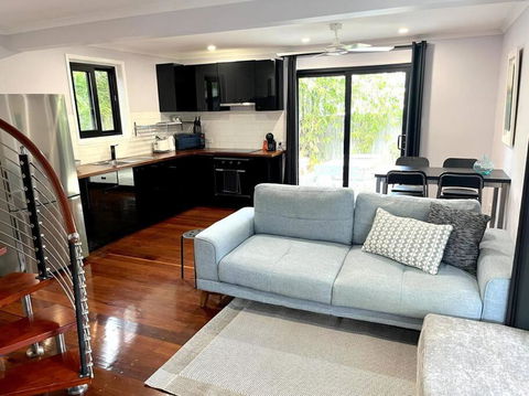 Gabba Central Lofthouse Sleeps5 Pets - Accommodation Adelaide 4