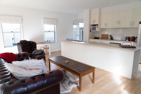 Gawler Townhouse U1 1 Bedroom - Accommodation Adelaide 0