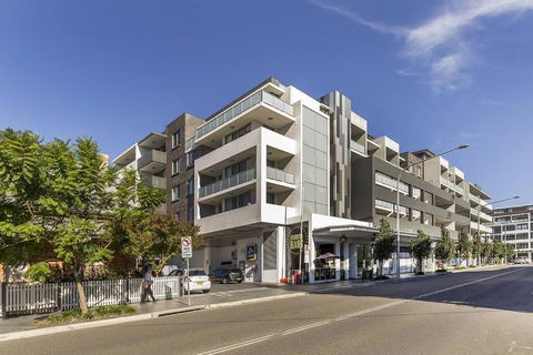 GLAD3 Gladesville Getaway Bright & Contemporary - Accommodation Adelaide 3