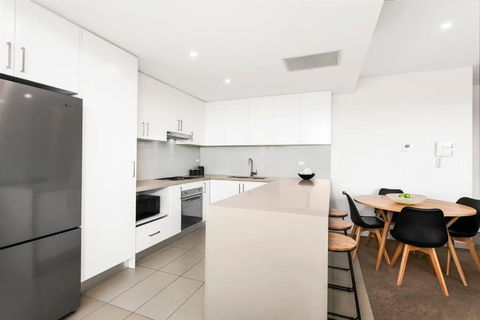GLAD3 Gladesville Getaway Bright & Contemporary - Accommodation Adelaide 4