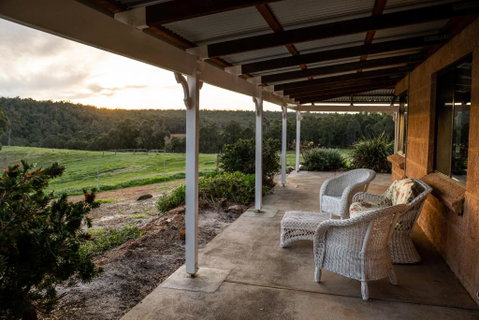 Glen Mervyn Lodge - Accommodation Adelaide 3
