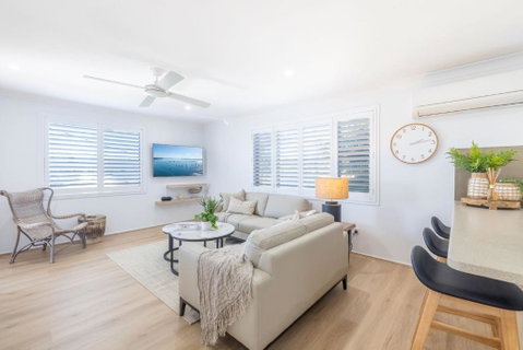 Hanks Corlette House, 49 Pantowora St - Pet Friendly, Air Con, Boat Parking, Wi-Fi - Accommodation Adelaide 2