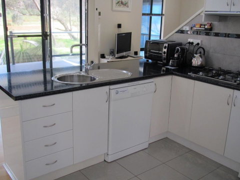 Hidden Grove Retreat - Accommodation Adelaide 1