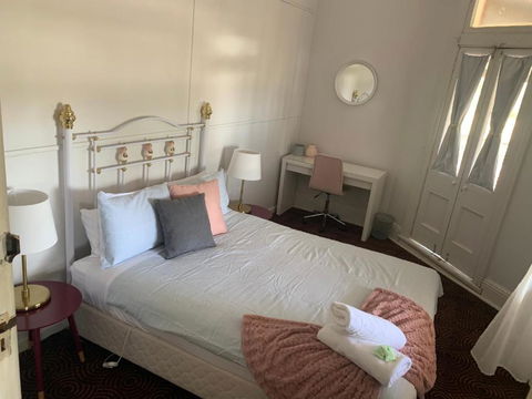 Hotel Koorawatha - Accommodation Adelaide 0