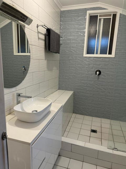 Hotel Koorawatha - Accommodation Adelaide 3