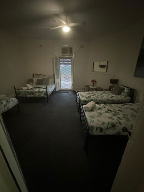Hotel Koorawatha - Accommodation Adelaide 1