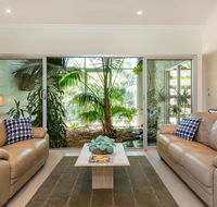 Adelphi Waterfront 2 Bedroom Ground Floor Home - Accommodation Adelaide