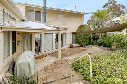 Aegina - Accommodation Adelaide 2