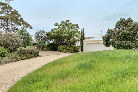 Aegina - Accommodation Adelaide 3